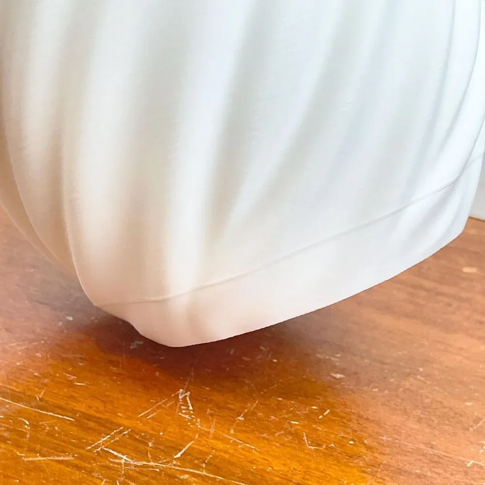 Modern Vase, Wave Flower Vase, Multiple Colors - Picture 4 of 7